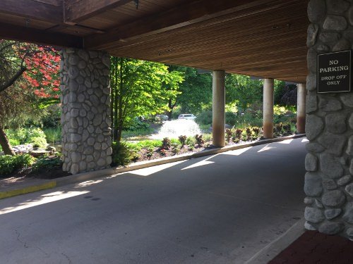 northview golf club waterfall at entrance